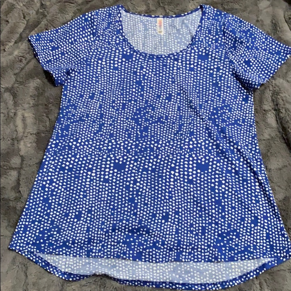 2/$10 Lularoe Classic tee - blue and white pattern